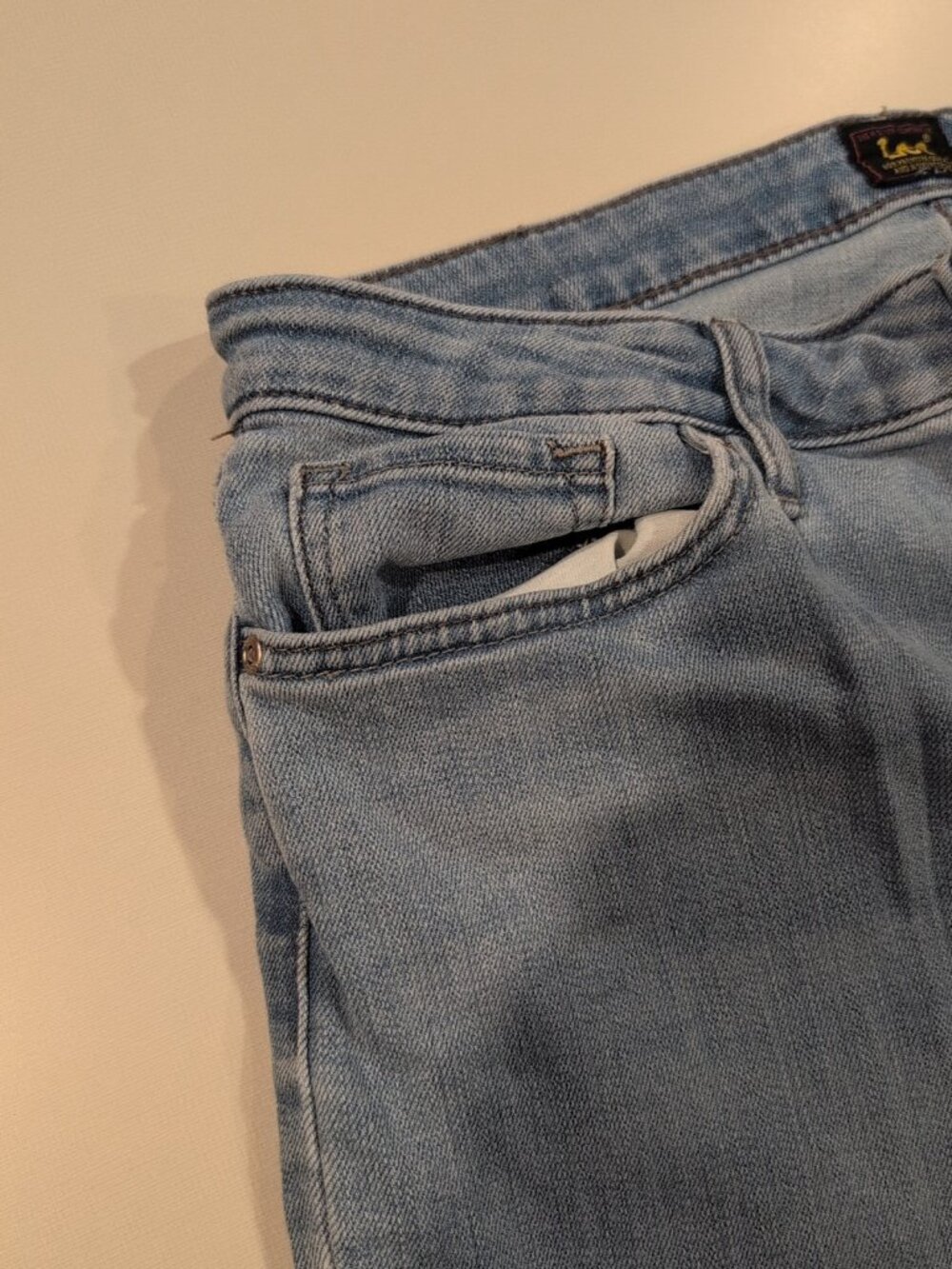 Lee Pants Women's 32x27 Light Blue Straight Leg Jeans Solid Pocketed - Picture 4 of 12